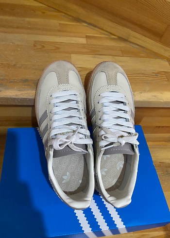 38 Beden Adidas Beyaz Gri Süet Kadın Spor Ayakkabı