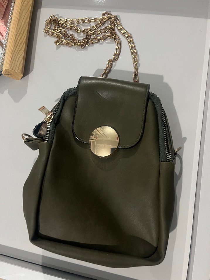 Zincir Detaylı Haki Yılan Desenli Deri Çanta - Görsel 3