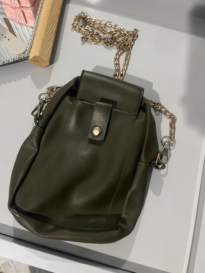 Zincir Detaylı Haki Yılan Desenli Deri Çanta - Görsel 5