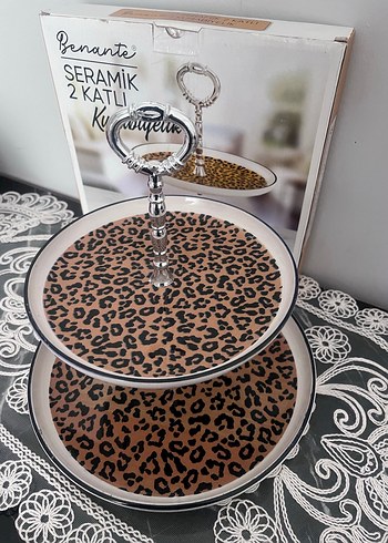 Parlak Kahverengi Leopar Desenli 2 Katlı Seramik Kurabiye Standı - Görsel 4