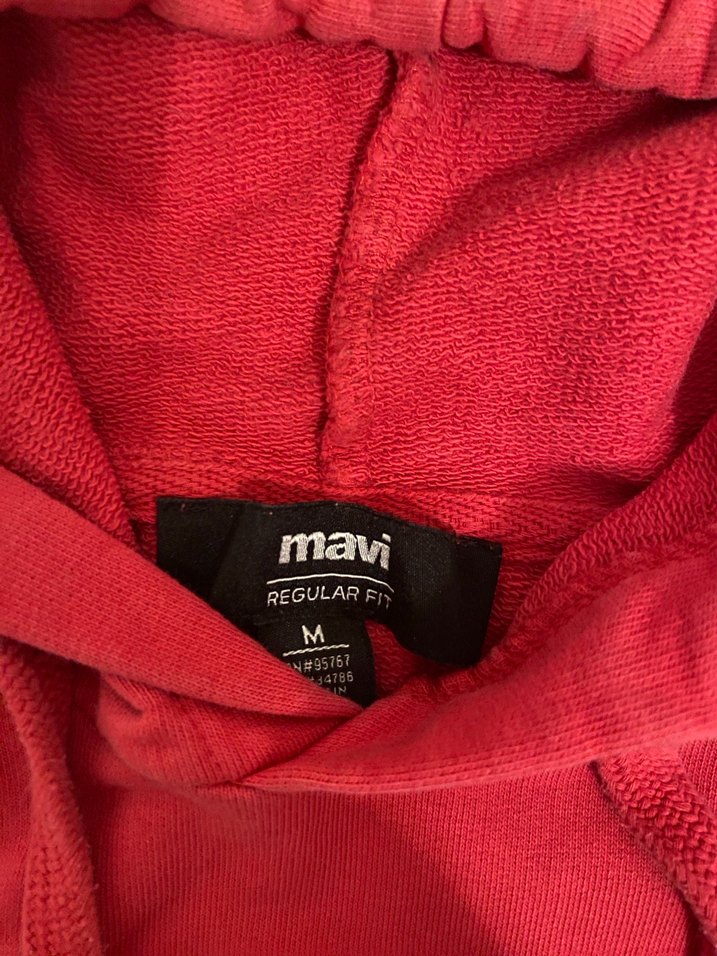 Kırmızı Kapüşonlu Mavi Sweatshirt - Görsel 2