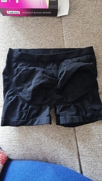 Zara Bayan Boxer
