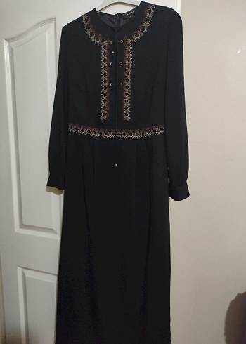 Kayra Uzun Siyah Elbise