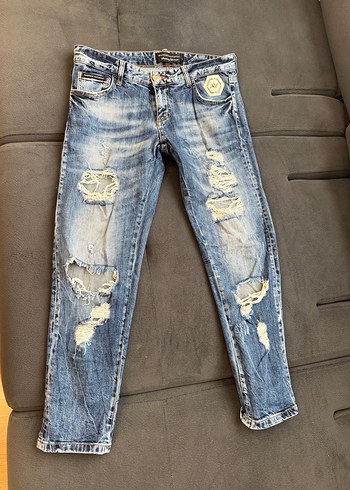 Yırtık Detaylı Mavi Kadın Jean2