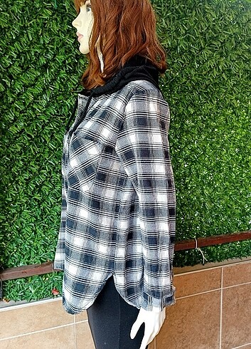 m Beden LC WAİKİKİ GÖMLEK & UNİSEX