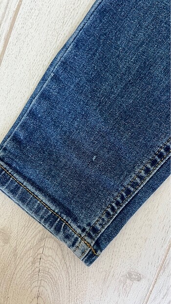 7 Yaş Beden lacivert Renk Lc wakiki 7-8 yaş jean pantolon kot pantolon
