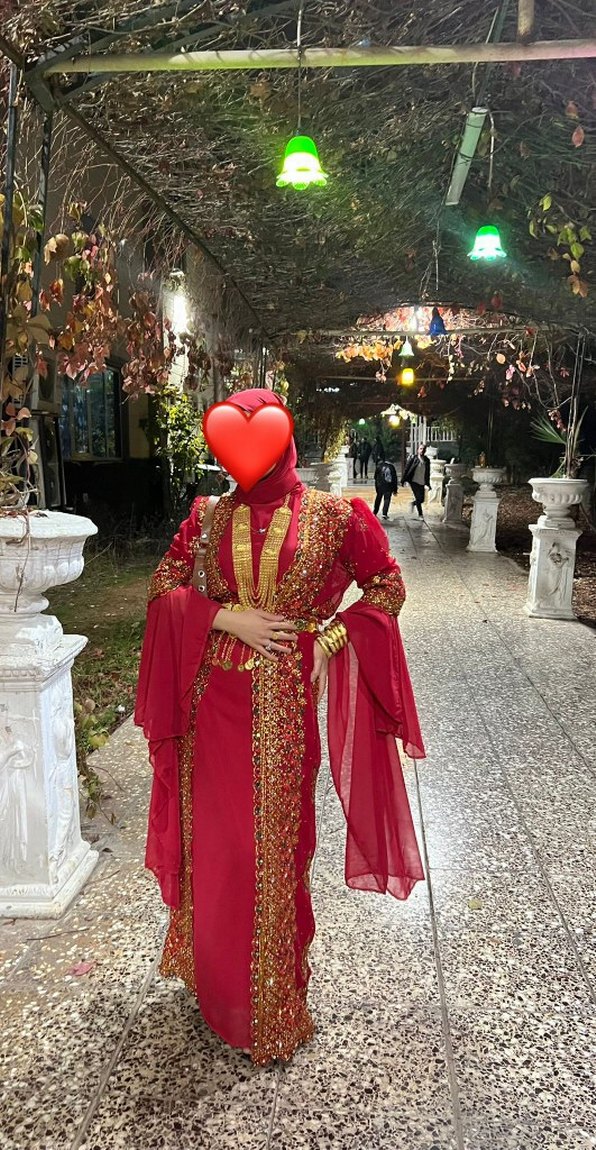 Klasik Şıklıkta Boncuk İşlemeli Kırmızı Uzun Henna Elbise - Görsel 3