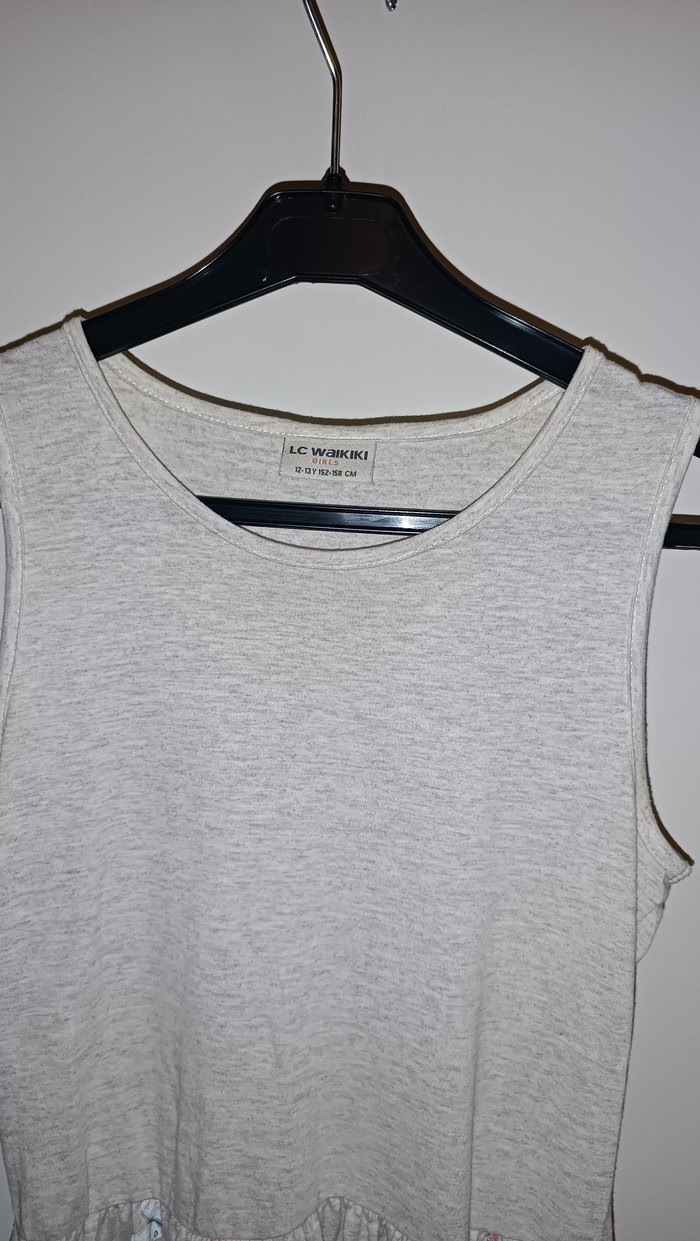 Gri Nakışlı Kolsuz Kız Çocuk Elbisesi - Görsel 3