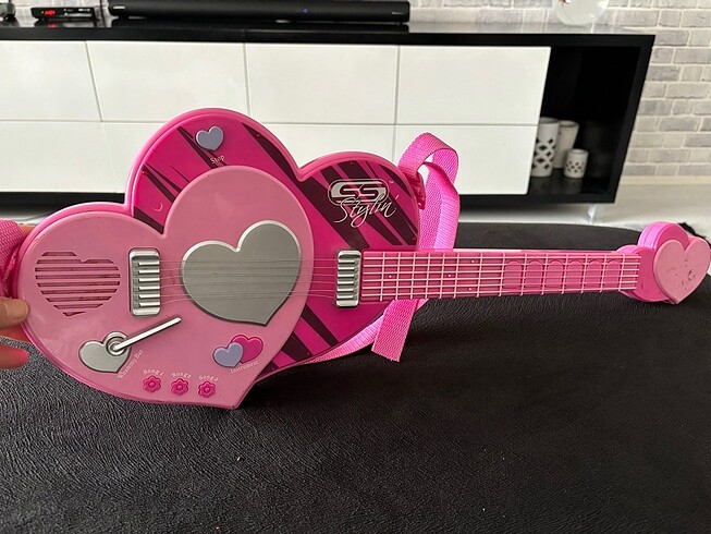 Oyuncak gitar