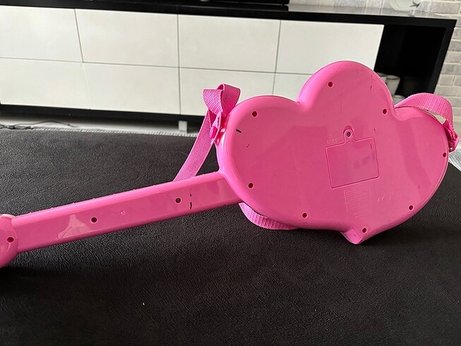  Oyuncak gitar