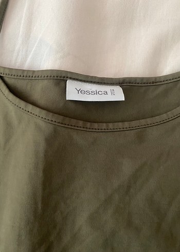 Yessica Haki Kolsuz ince askılı atlet