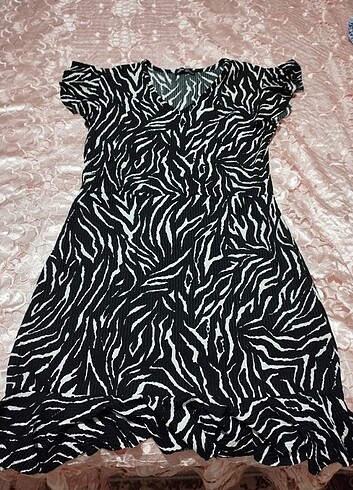 Zebra desenli elbise 