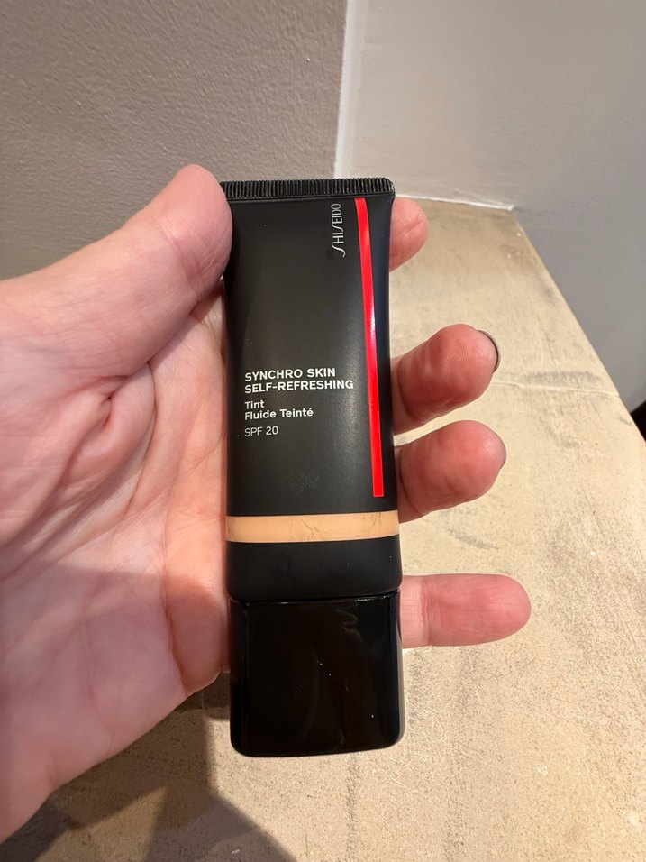 Shiseido Synchro Skin Karanlık BB Krem SPF 20 - Görsel 4