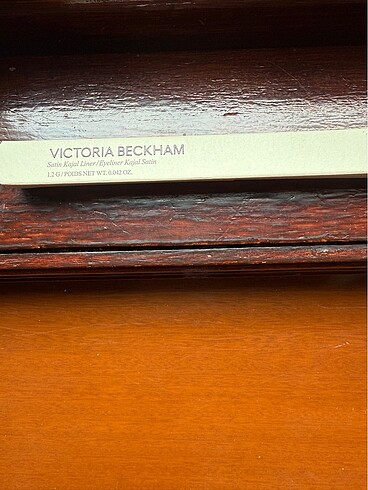 Victoria Beckham kajal goz kalemi
