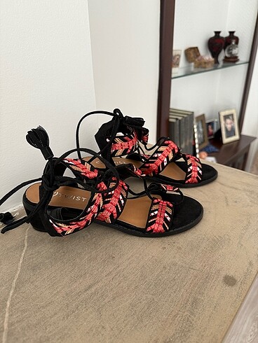 Twist Renkli bagicikli sandalet