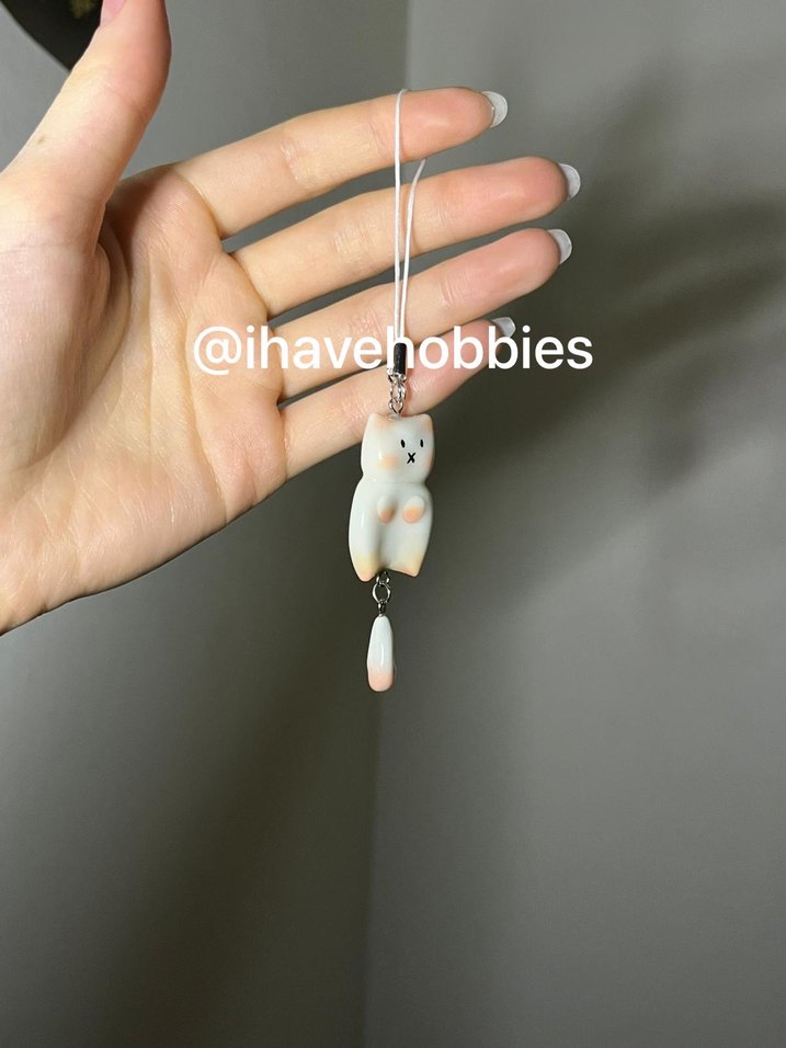 Sallanan kuyruklu kedi charm - Görsel 3