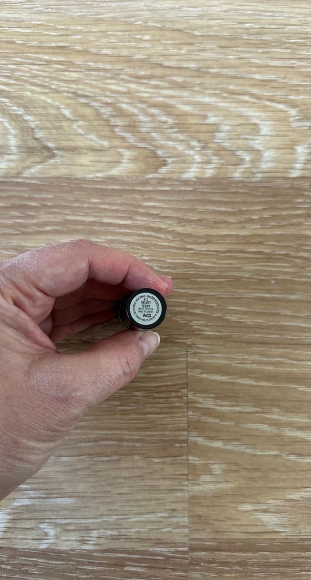 MAC Velvet Tedy ruj mini boy - Görsel 2