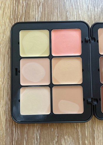 MAKE UP FOR EVER yüz paleti - Görsel 3