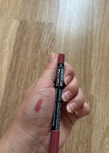 Beden Renk Emily 211,NYX Nude truffle,Flormar 229,Sephora 01
