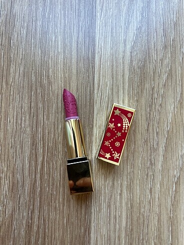 Beden Estee Lauder ruj