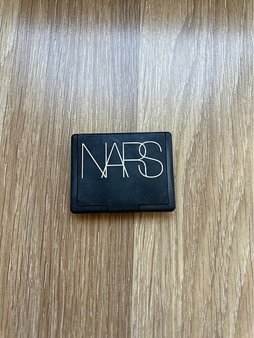 Nars Allık aydınlatıcı mini palet