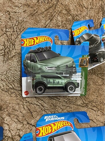 Hot wheels Volvo Xc40 Recharge jeep model araba