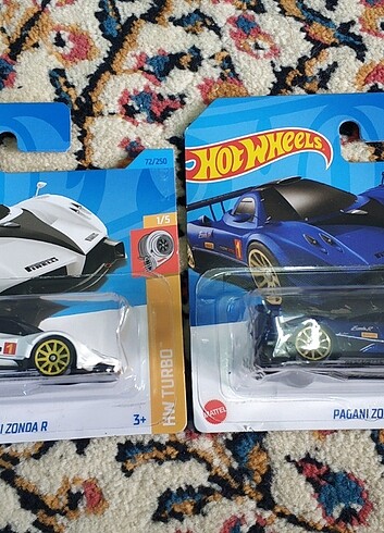 Hot wheels 2 Pagani Zonda R hotwheels Beyaz ve Lacivert
