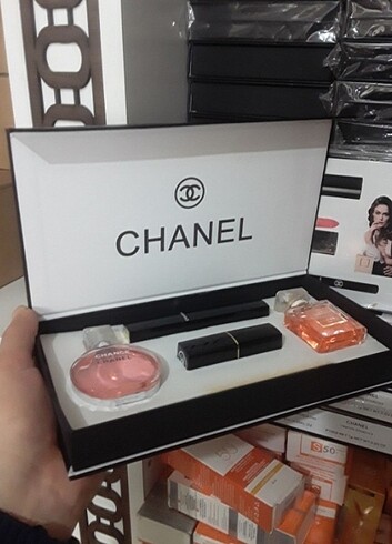 CHANEL RUJ VE PARFÜM SETİ 