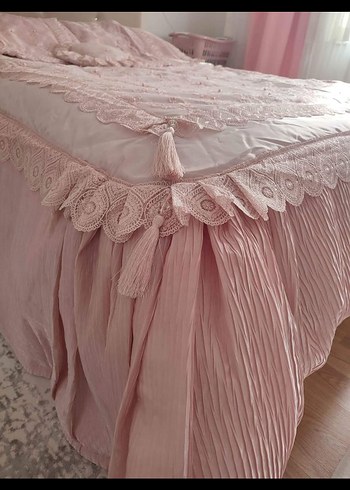 İşlemeli Pembe Yatak Örtüsü - Görsel 7