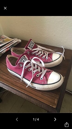 Bordo Converse