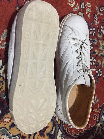 Dasia marka beyaz yumuşak deri ayakkabı