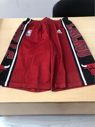 Adidas basket şortu