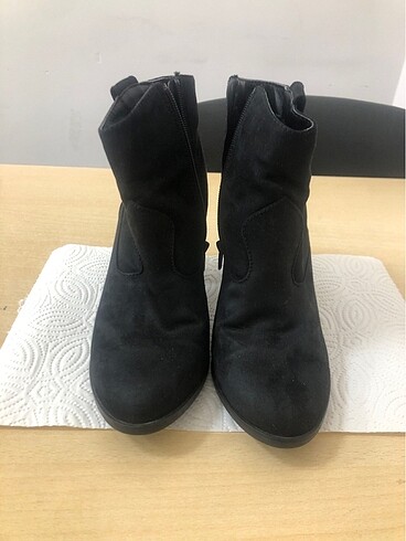 Deichmann Graceland marka bot