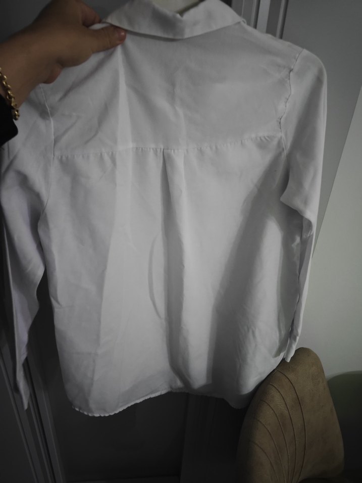 Düğmeli Beyaz Keten Kadın Gömlek - Görsel 3