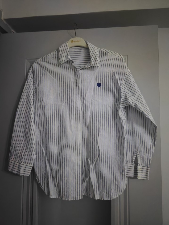 Beyaz pembe mavi gömlekler - Görsel 3