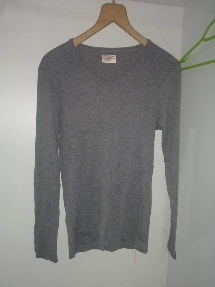 Gri V Yakalı Erkek Tişört - Görsel 2