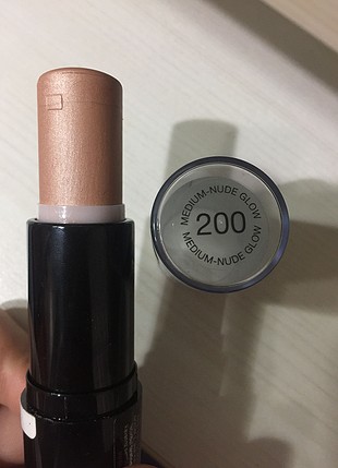 Maybelline master strobing stick illuminating highlighter