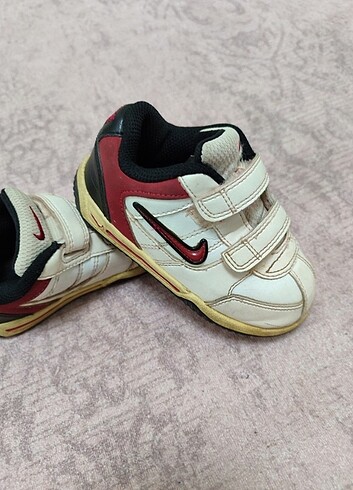 21 Beden beyaz Renk Nike çocuk spor ayakkabı