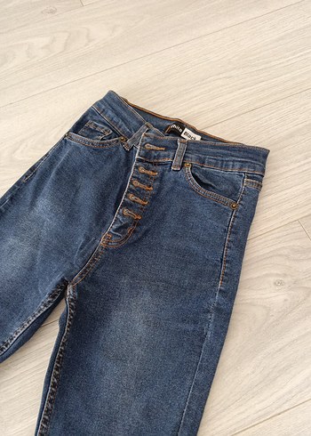 Düğmeli Mavi Denim Kadın Jean