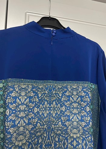 Uzun Kollu Mavi Nakışlı Kadın Tunik - Görsel 4