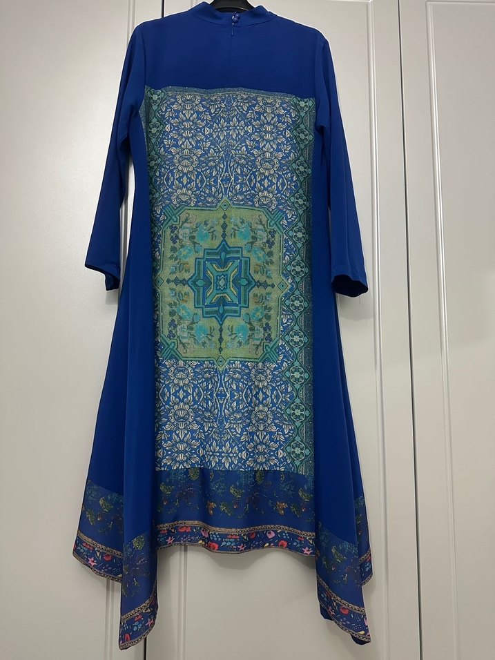 Uzun Kollu Mavi Nakışlı Kadın Tunik - Görsel 3