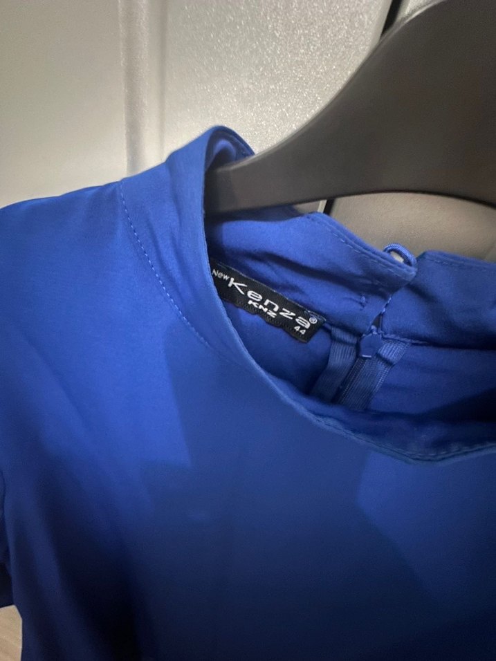 Uzun Kollu Mavi Nakışlı Kadın Tunik - Görsel 2