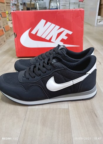 40 Beden Nike Siyah Erkek Spor Ayakkabı