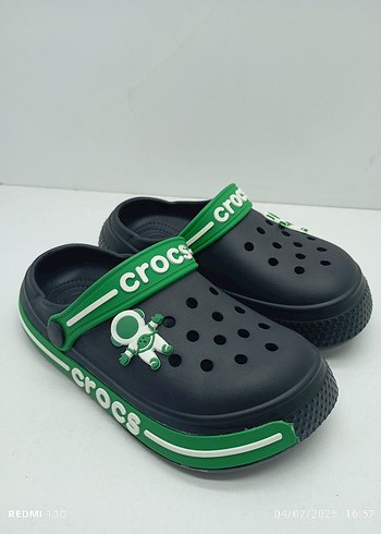 Crocs Erkek çocuk Siyah Baskılı Terlik