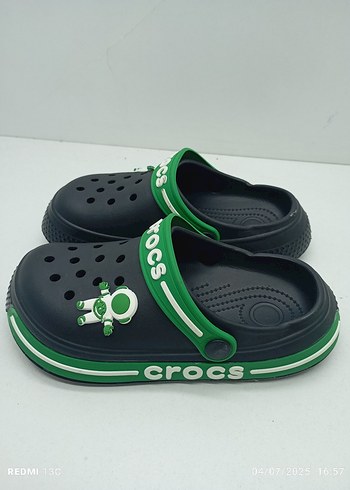 34 Beden Crocs Erkek çocuk Siyah Baskılı Terlik