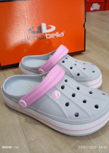 Akınal Bella Kadın Gri-Pembe Terlik Velcro Bantlı