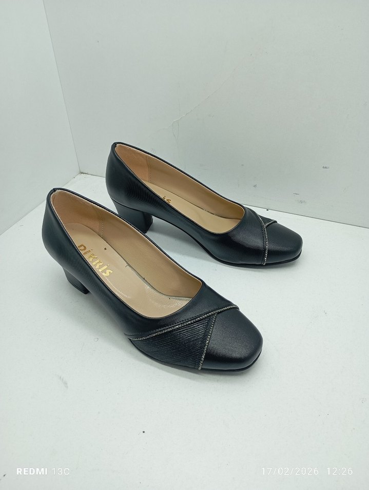 Siyah Kadın Klasik Topuklu Ayakkabı - Görsel 2