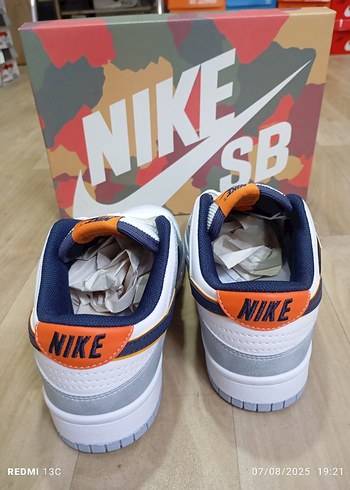 39 Beden gri Renk Nike SB Gri Bağcıklı Spor Ayakkabı