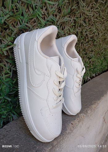 Nike Beyaz Kadın Air Force Spor Ayakkabı