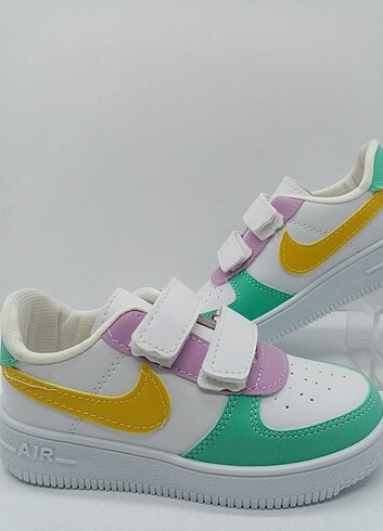 Nike Airfors Beyaz Çırtlı Spor Ayakkabı 